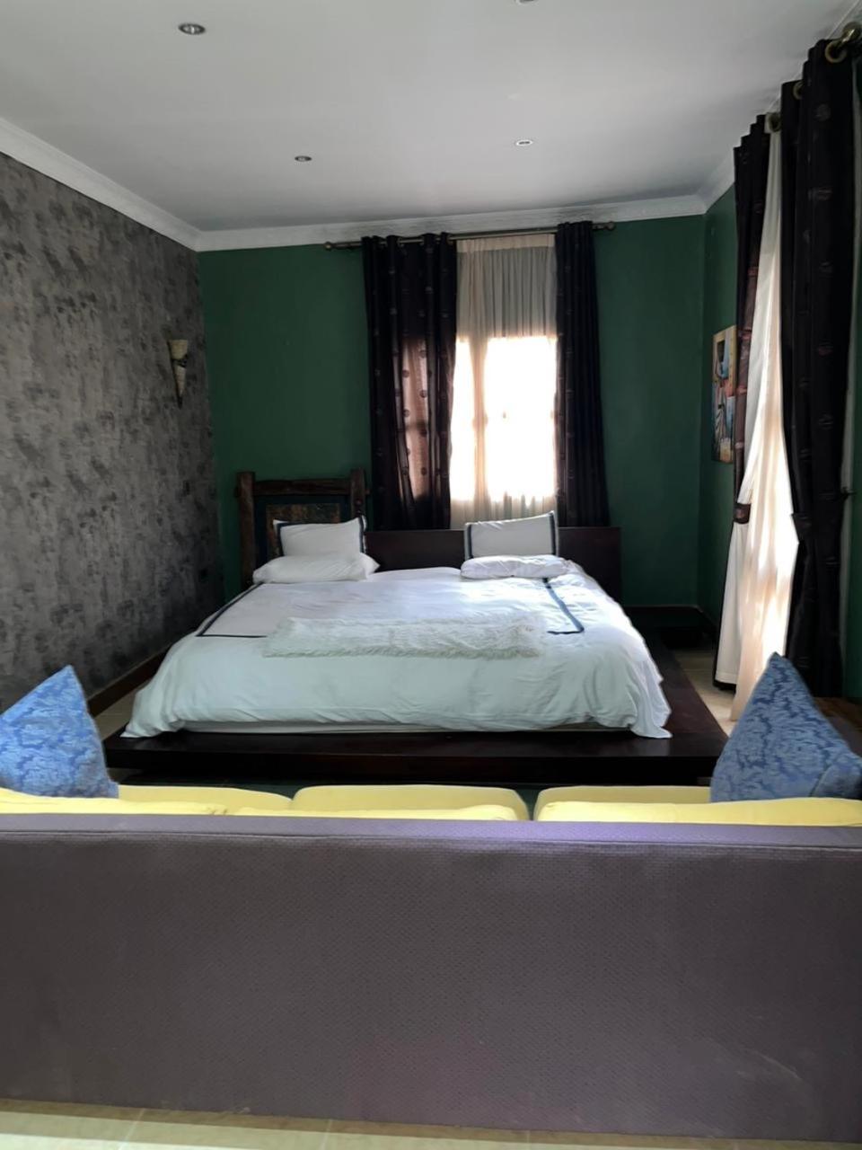 The Ma Hotel Namasuba Eksteriør billede